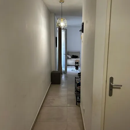 T3 Centre Apartment